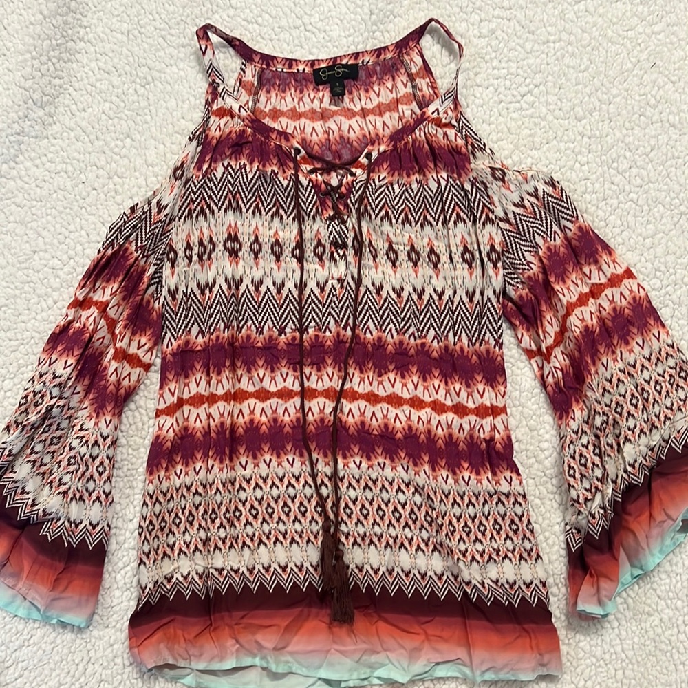 Cold shoulder top